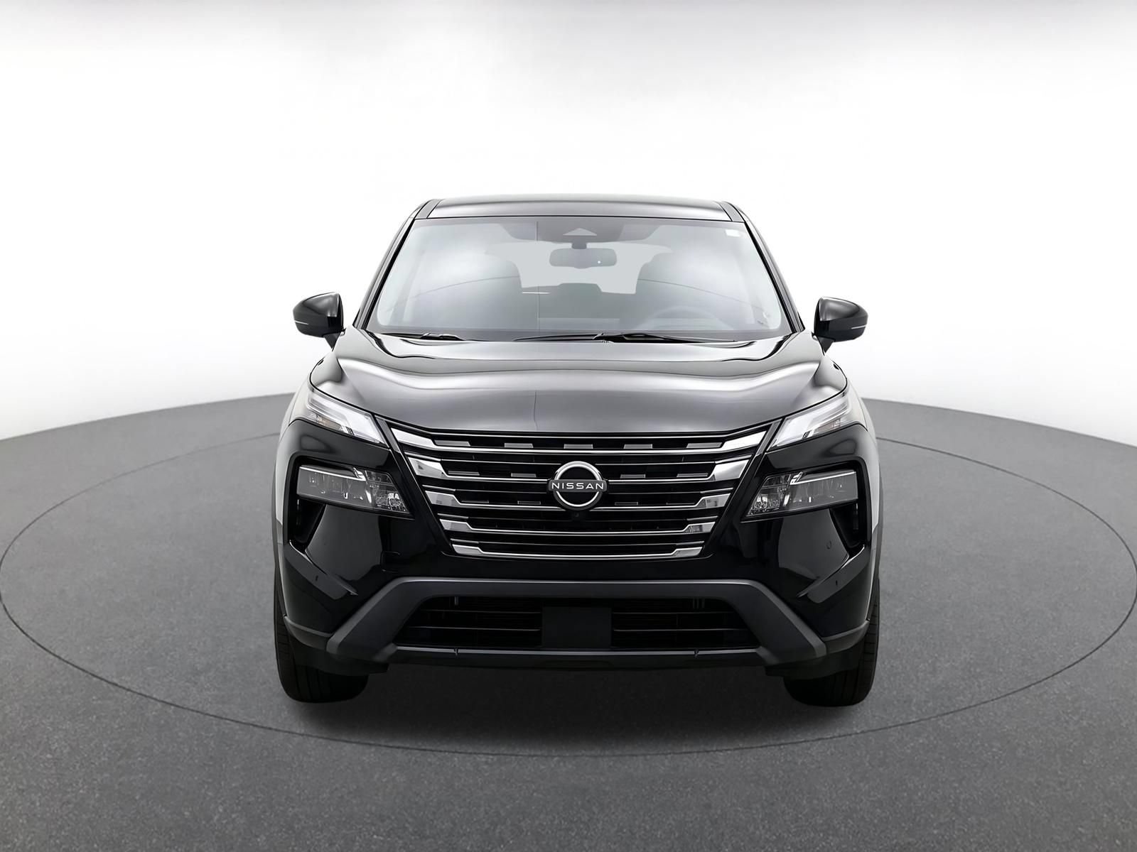 Used 2025 Nissan Rogue SV AWD/4WD image 2