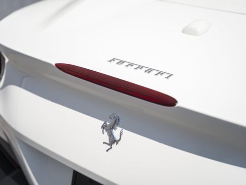 Used 2023 Ferrari Portofino M RWD image 13
