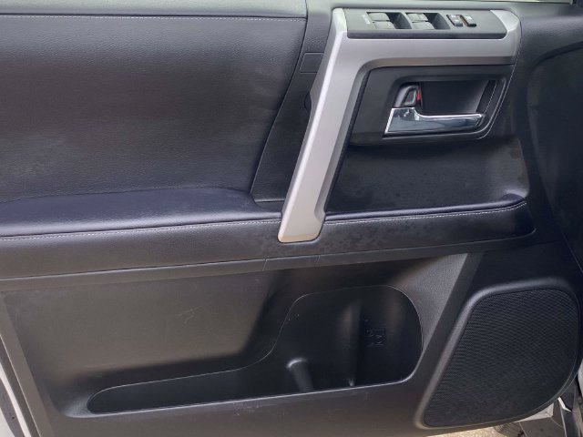 Used 2022 Toyota 4Runner SR5 Premium w/ Moonroof Package AWD/4WD image 13