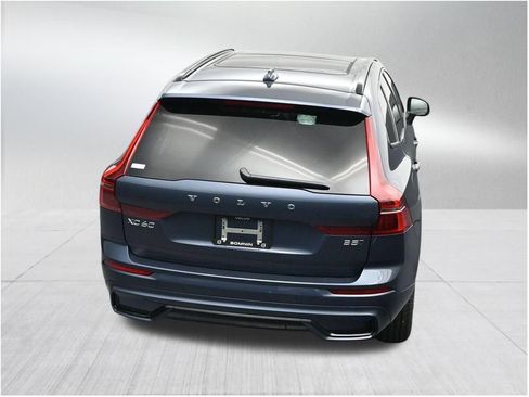 New 2026 Volvo XC60 B5 Core AWD/4WD image 16
