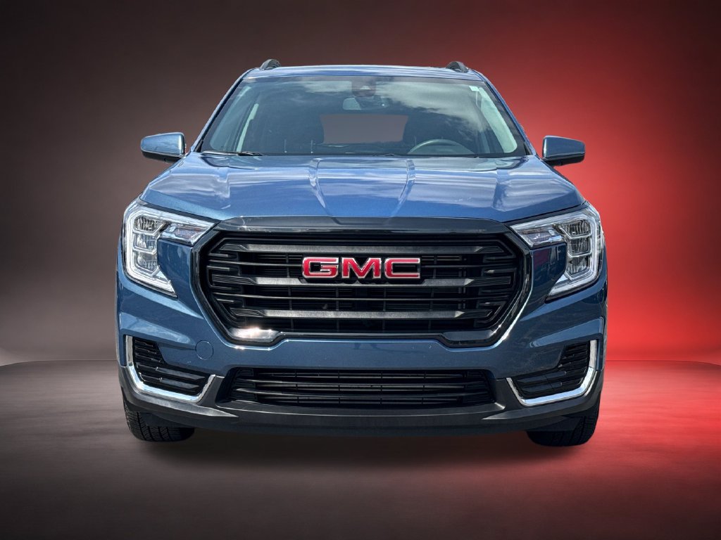Certified 2024 GMC Terrain SLE w/ Driver Convenience Package AWD/4WD image 2