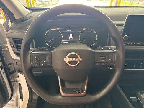 Certified 2025 Nissan Rogue S FWD image 10