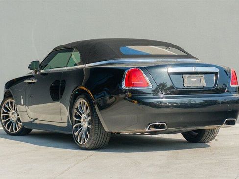 Used 2018 Rolls-Royce Dawn image 10