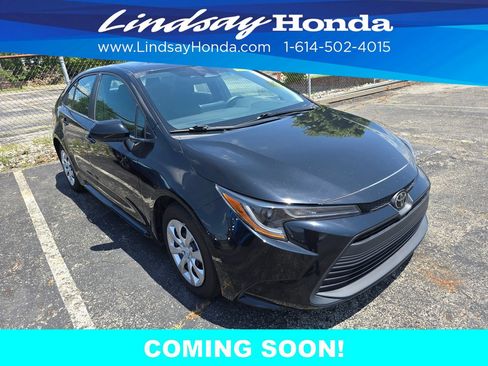 Used 2024 Toyota Corolla LE FWD image 2