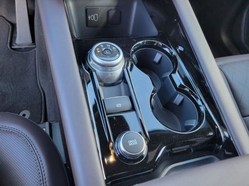 New 2026 Ford Explorer Platinum image 19