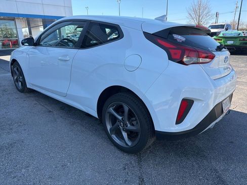 Used 2019 Hyundai Veloster 2.0 image 4