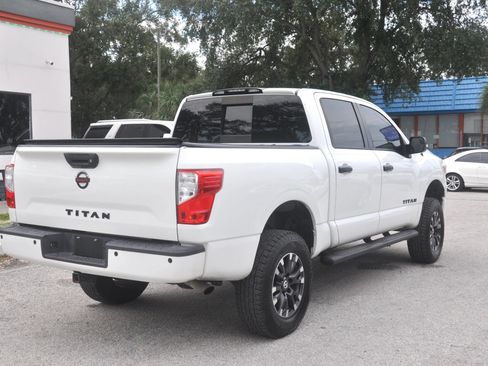 Used 2018 Nissan Titan SV w/ SV Convenience Package RWD image 28