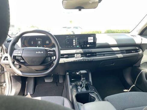 Used 2025 Kia K4 FWD image 19