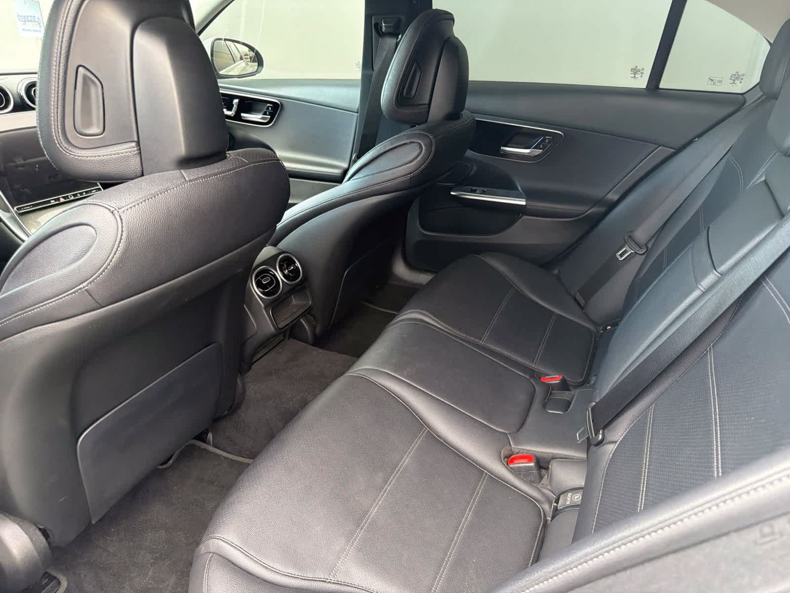 Used 2022 Mercedes-Benz C 300 Sedan image 9