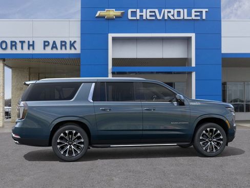 New 2026 Chevrolet Suburban High Country w/ Sun And Tow Package image 5