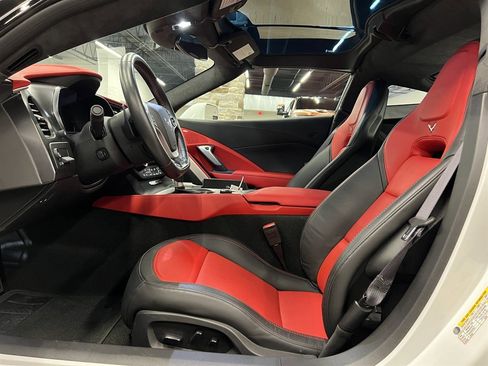 Used 2016 Chevrolet Corvette Z06 w/ 3LZ Preferred Equipment Group image 21