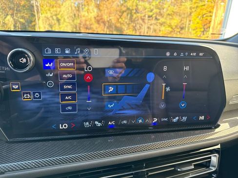 New 2026 Chevrolet Traverse High Country FWD image 25
