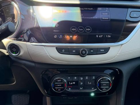 Used 2020 Buick Encore GX Essence FWD image 23