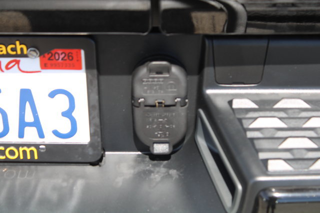 Used 2020 RAM 1500 Laramie AWD/4WD image 14