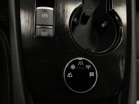 Used 2025 Nissan Rogue SV image 27