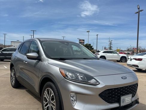 Used 2022 Ford Escape SEL AWD/4WD image 3