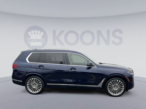 Used 2023 BMW X7 xDrive40i w/ Executive Package image 8