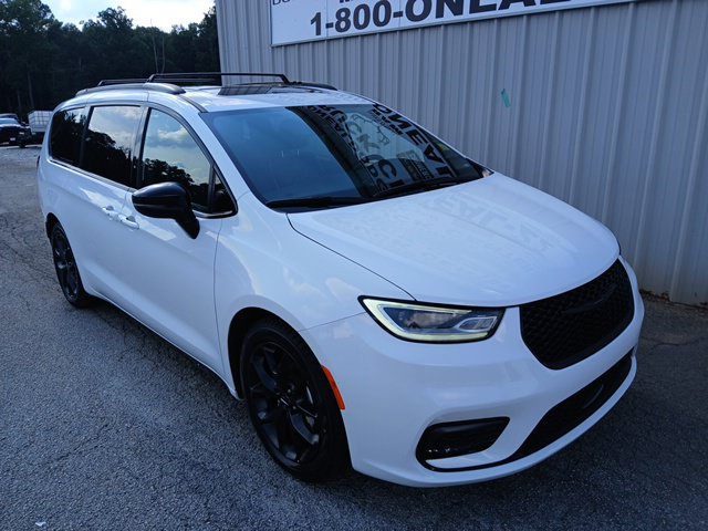 Used 2025 Chrysler Pacifica Limited FWD image 1