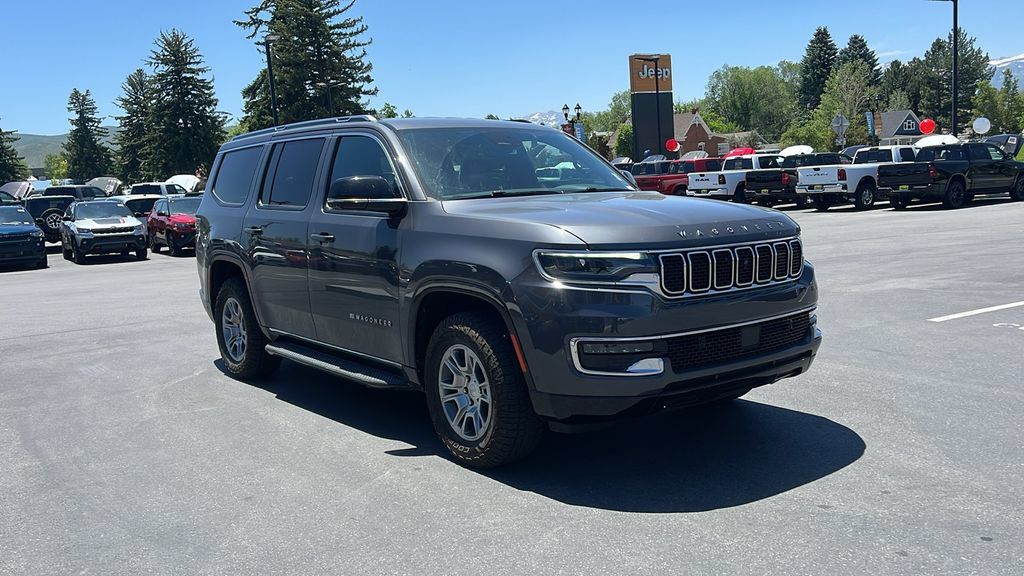 Used 2023 Jeep Wagoneer 4WD w/ Convenience Group I image 3