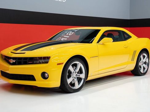 Used 2010 Chevrolet Camaro SS w/ RS Package RWD image 17