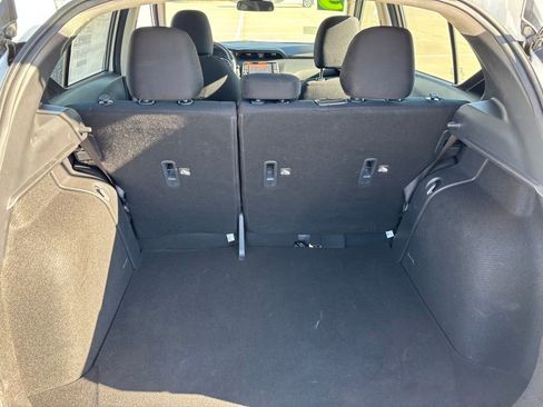 Used 2025 Nissan Kicks Play S image 8