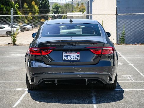 Used 2024 Jaguar XF R-Dynamic SE RWD image 5