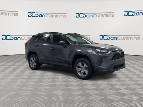 Used 2023 Toyota RAV4 LE AWD/4WD image 2