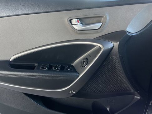 Used 2017 Hyundai Santa Fe Sport FWD image 19