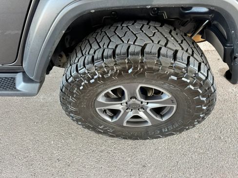 Used 2018 Jeep Wrangler Unlimited Sport S AWD/4WD image 30