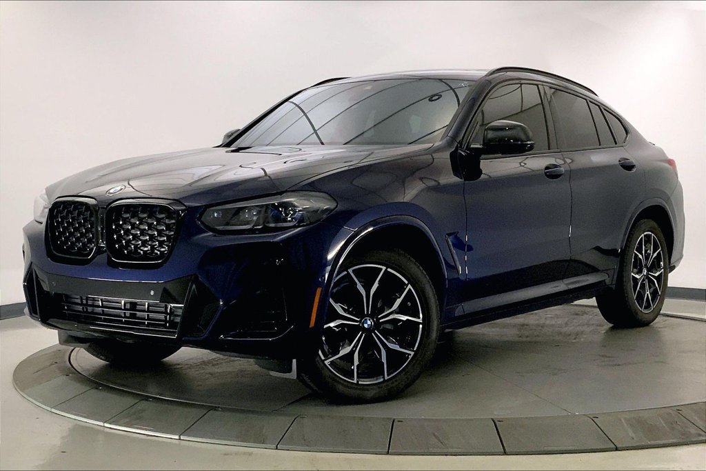 Certified 2025 BMW X4 xDrive30i w/ Premium Package AWD/4WD image 11