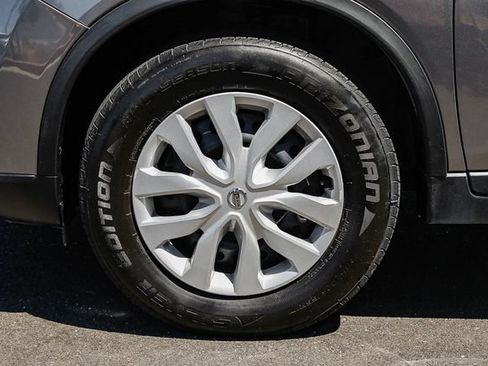 Used 2016 Nissan Rogue S AWD/4WD image 11