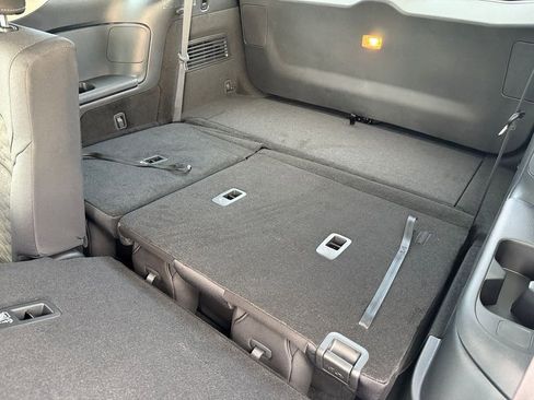 Used 2024 Nissan Pathfinder SV image 14