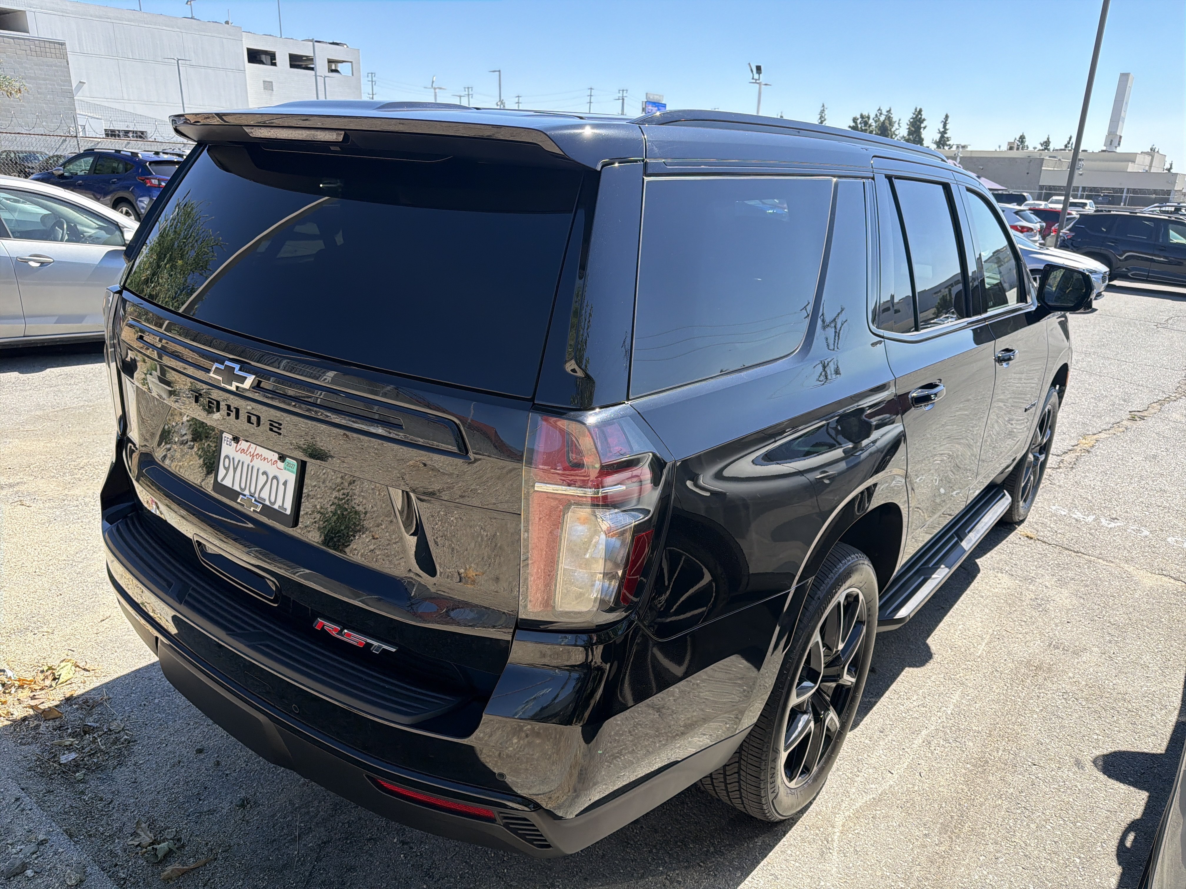 Used 2024 Chevrolet Tahoe RST w/ Luxury Package AWD/4WD image 3