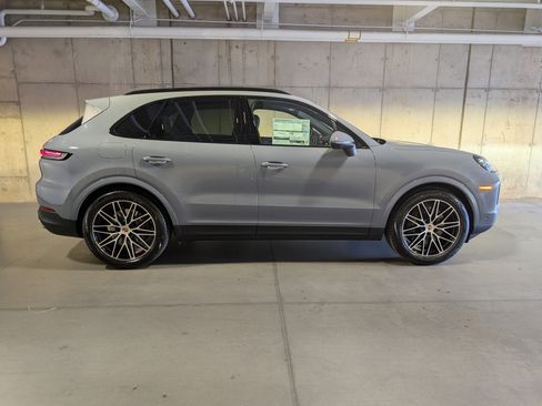 New 2026 Porsche Cayenne image 10