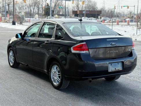 Used 2011 Ford Focus SE w/ 201A Rapid Spec Order Code image 3