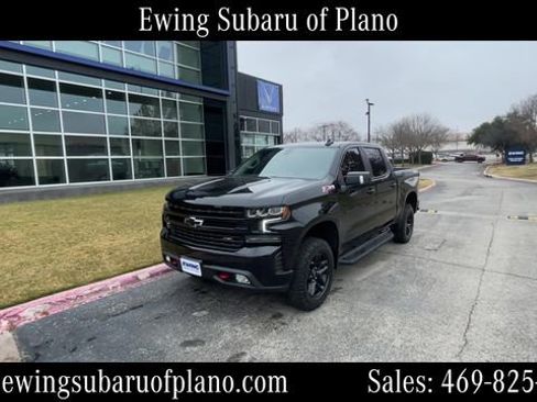 Used 2021 Chevrolet Silverado 1500 LT Trail Boss w/ Convenience Package II image 2