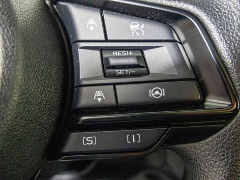 Used 2025 Subaru Crosstrek 2.0i Premium image 30