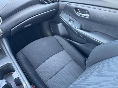 Used 2024 Nissan Sentra SV image 15