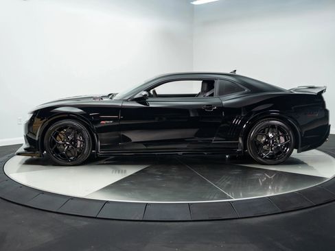 Used 2015 Chevrolet Camaro Z/28 image 3