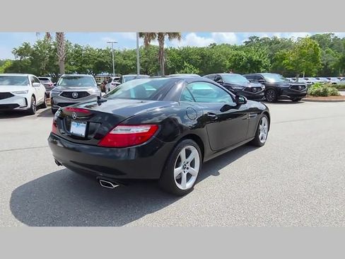Used 2015 Mercedes-Benz SLK 250 w/ Premium Package image 25