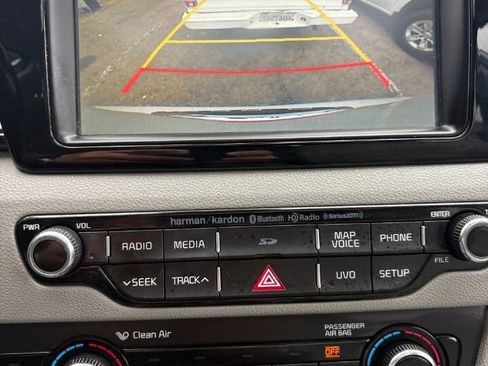 Used 2017 Kia Niro Touring w/ Advanced Technology Package image 21