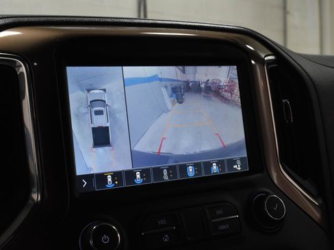 Used 2019 Chevrolet Silverado 1500 High Country w/ High Country Premium Package AWD/4WD image 21