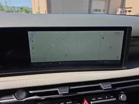 Used 2025 Hyundai Tucson Limited FWD image 17