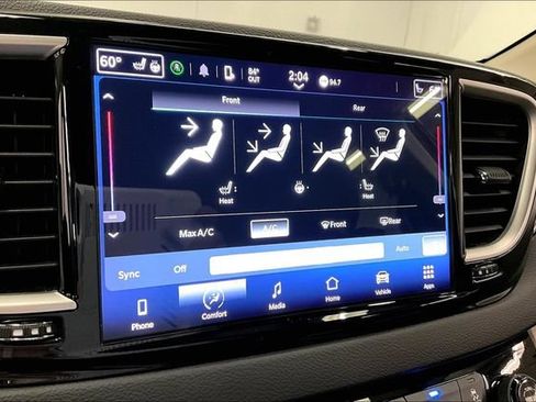 Used 2023 Chrysler Pacifica Touring-L FWD image 33