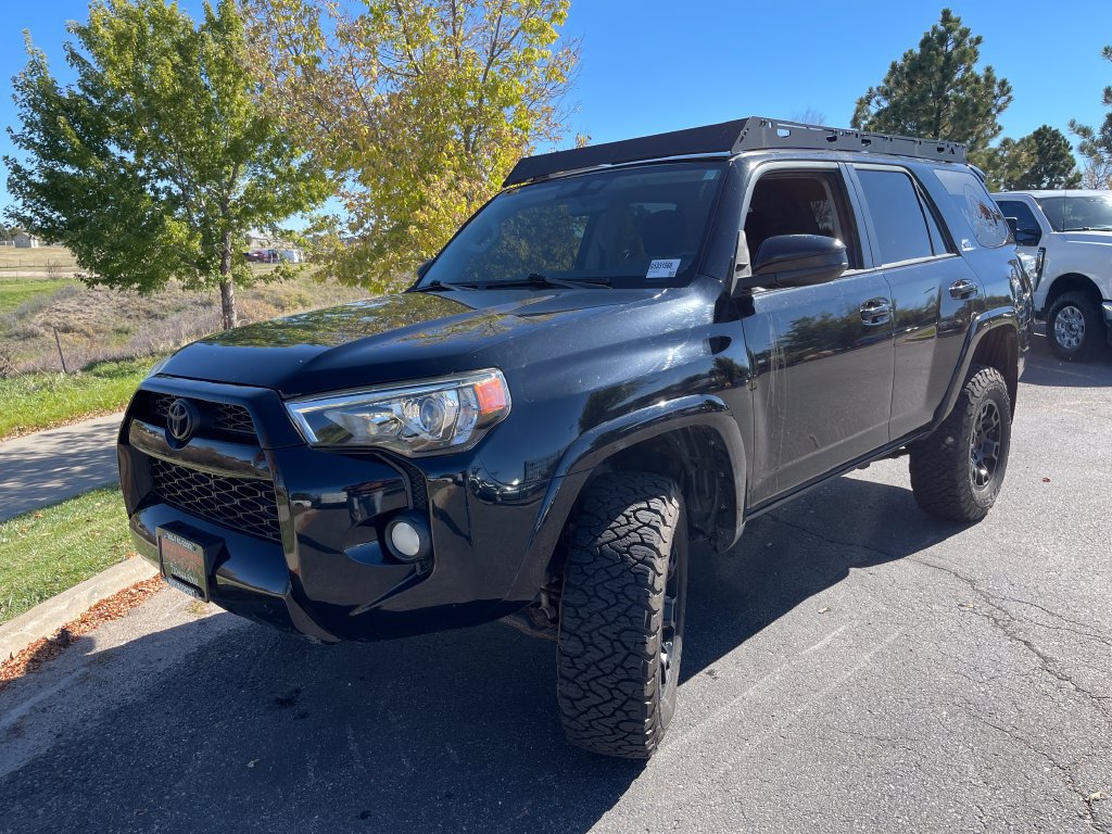 Used 2016 Toyota 4Runner SR5 AWD/4WD image 2