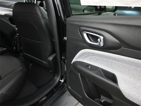 New 2026 Jeep Compass Latitude w/ Mopar Graphics Package image 20