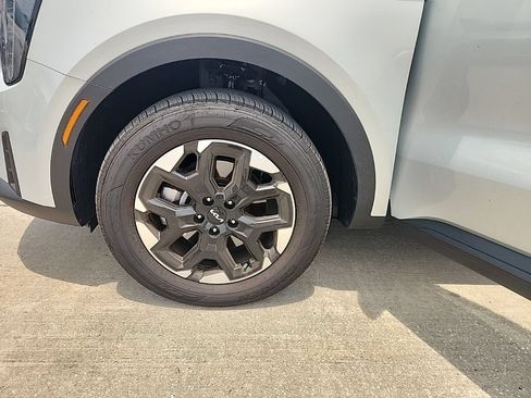 Used 2026 Kia Sorento S AWD/4WD image 8