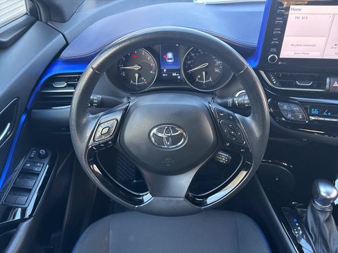 Used 2021 Toyota C-HR XLE FWD image 15