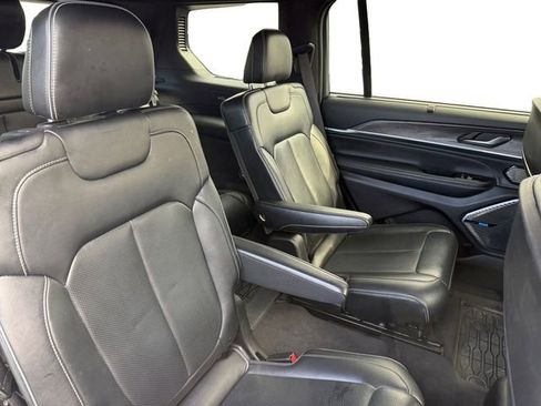 Used 2021 Jeep Grand Cherokee L Overland w/ Luxury Tech Group IV image 18