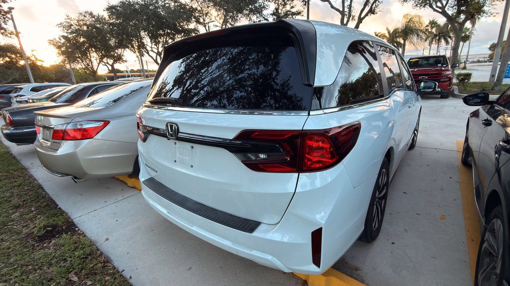 Used 2025 Honda Odyssey EX-L image 9